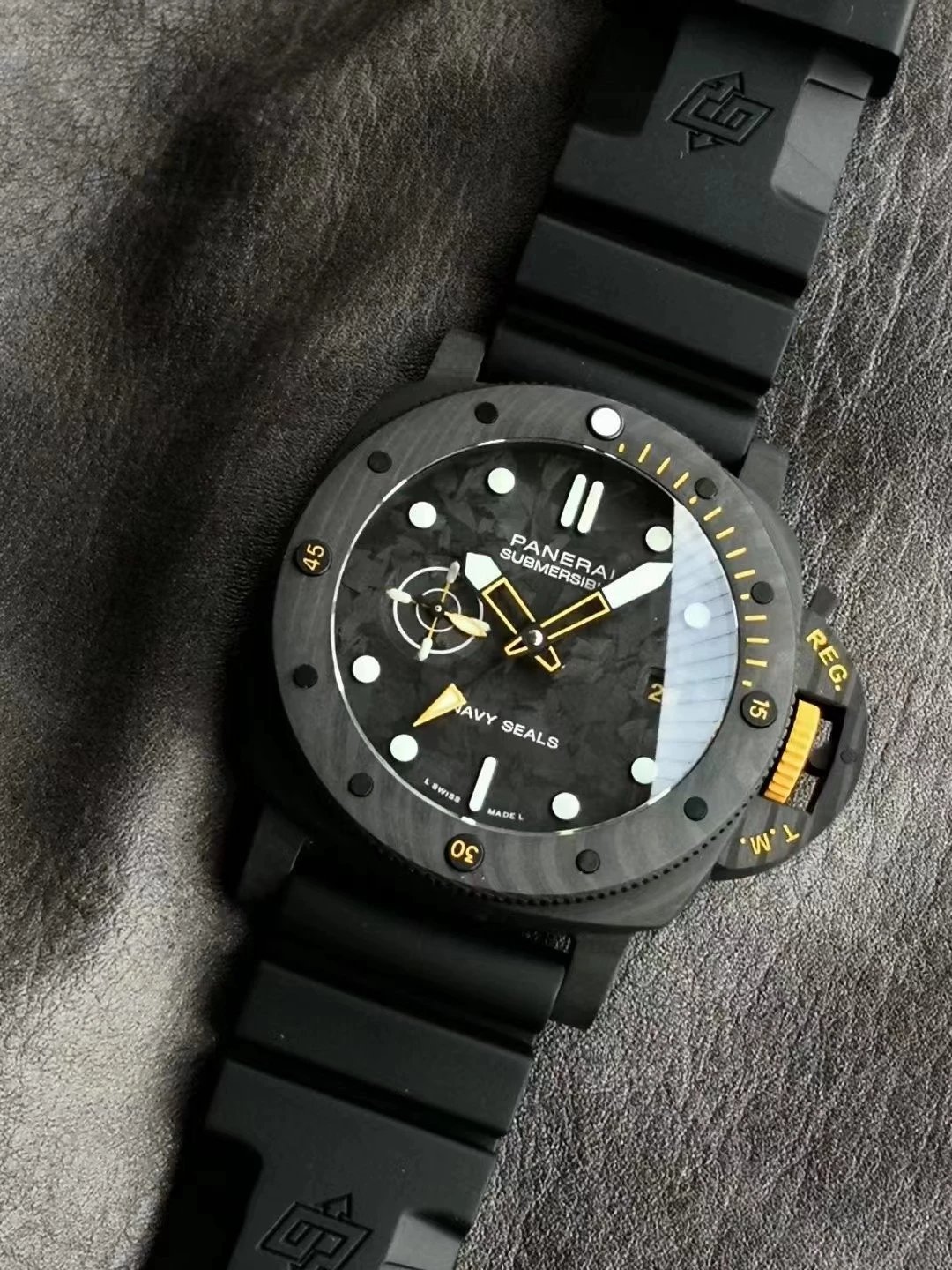 VS/파네라이 PAM1324 44MM