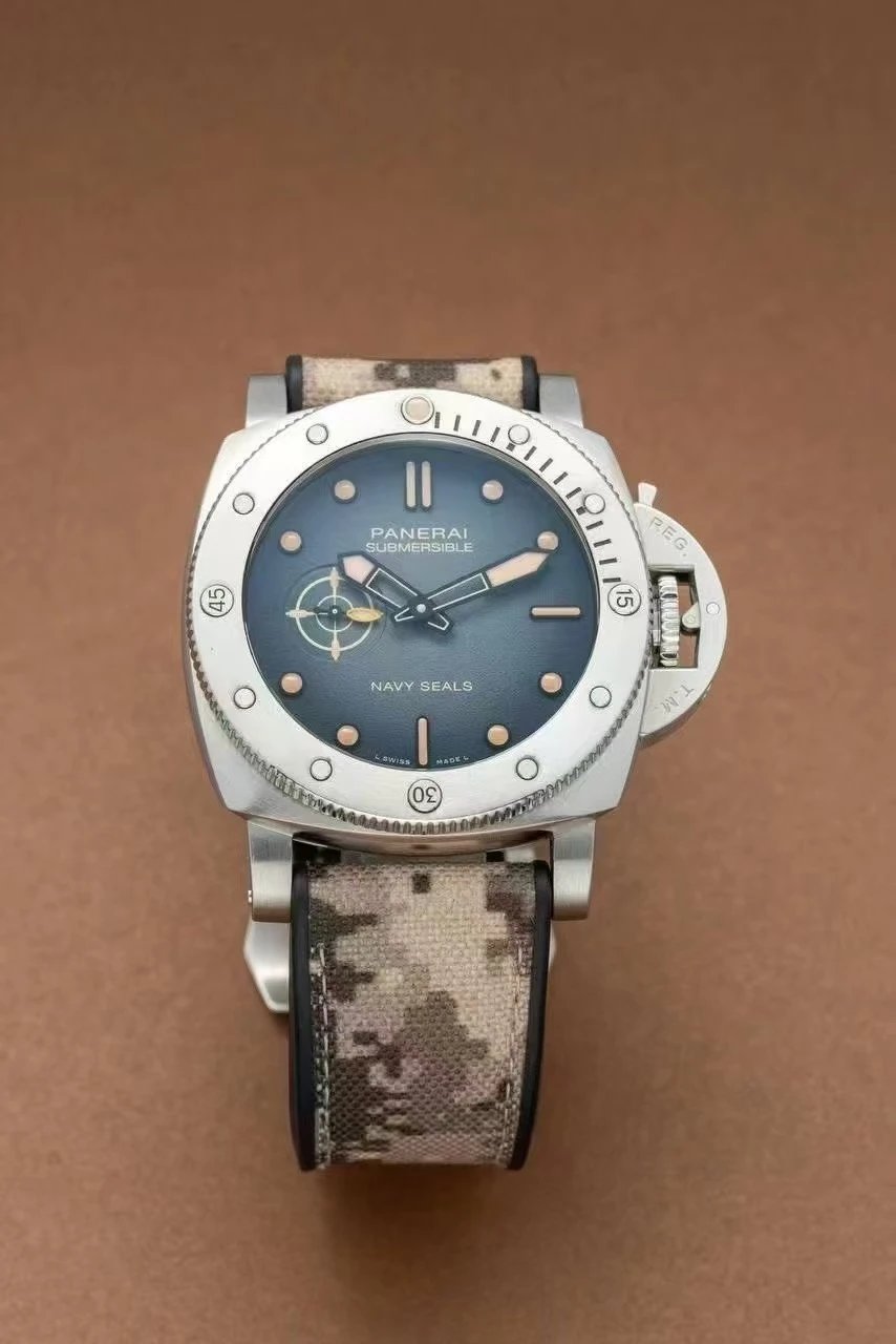 VS/ 파네라이 PAM1518