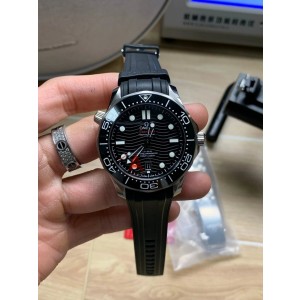 VS/오메가 씨마스터 다이버 300M V4