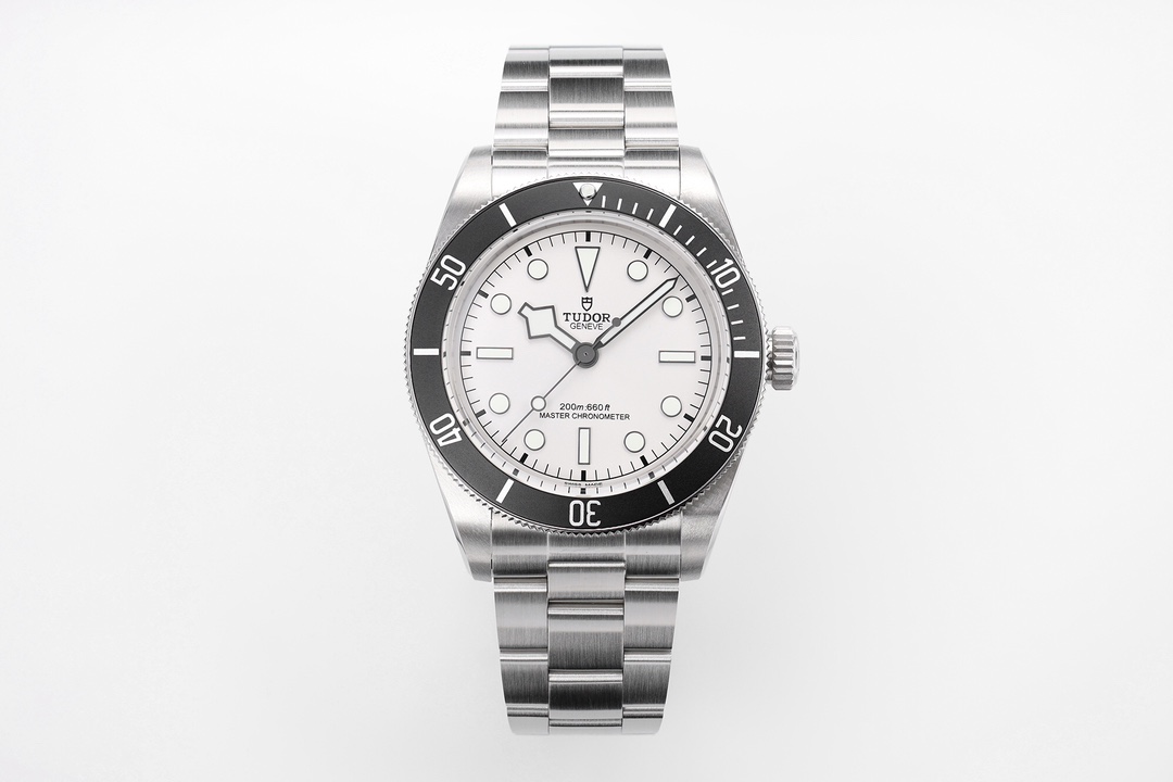 ZF/튜더 블랙베이 68 M7943 43MM